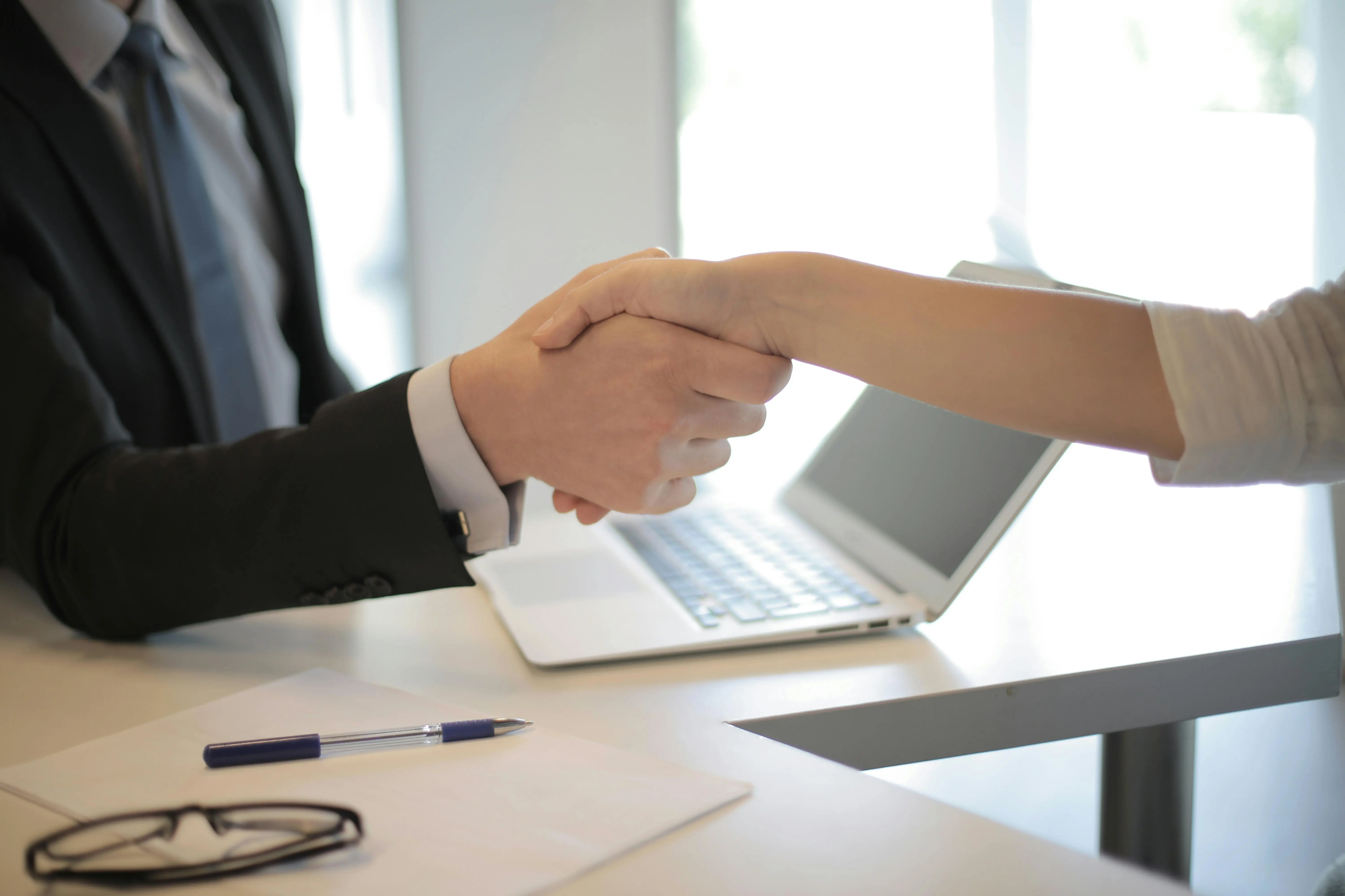 Seguros de vida y comercio con cobertura completa
